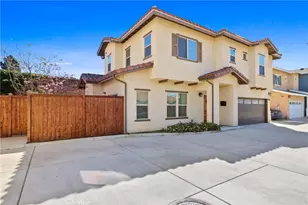 11613 216th, Lakewood, CA 90715 - Photo 1