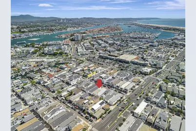 213 33rd Street, Newport Beach, CA 92663 - Photo 1