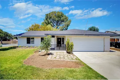 895 W Crestview, Corona, CA 92882 - Photo 1