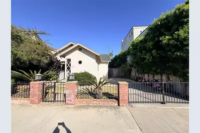 408 8th Street, Huntington Beach, CA 92648 - Photo 1