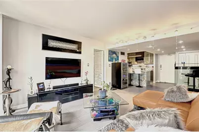 1750 E Ocean Boulevard #101, Long Beach, CA 90802 - Photo 1