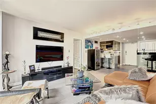 1750 E Ocean Blvd, Long Beach, CA 90802 - Photo 1