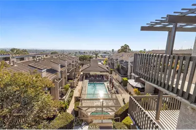 2298 Rose Avenue #403, Signal Hill, CA 90755 - Photo 1
