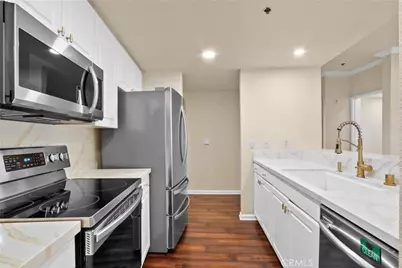 838 Pine Avenue #307, Long Beach, CA 90813 - Photo 1