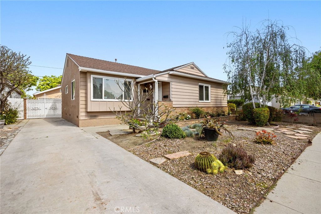 3716 Nipomo Ave, Long Beach, CA 90808 MLS RS23076505 Coldwell Banker