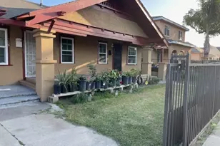 714 E 2nd St, Santa Ana, CA 92701 - Photo 1