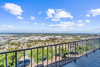 2700 E Panorama Drive #402, Signal Hill, CA 90755 - Photo 1