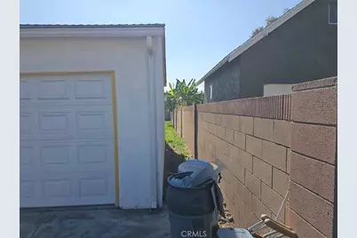 332 127 Street, Los Angeles, CA 90061 - Photo 1