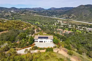 2160 Puerto Del Mundo, Fallbrook, CA 92028 - Photo 1