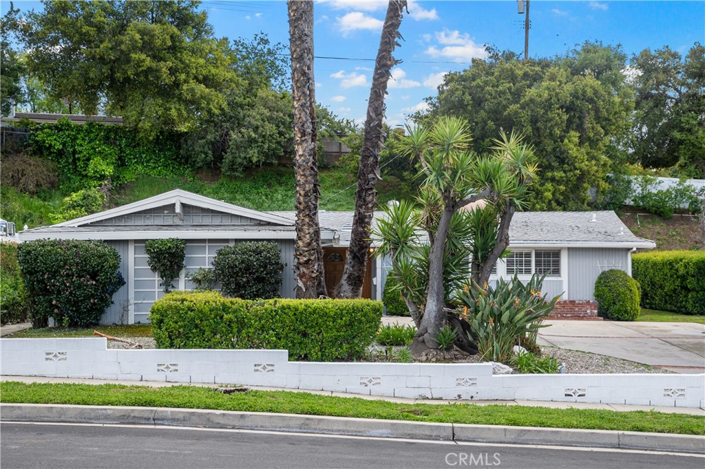 20714 Clarendon St, Woodland Hills, CA 91367 MLS SB23046052 Coldwell Banker