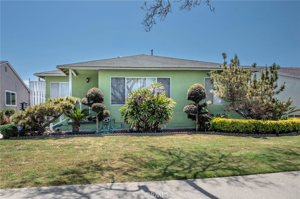 1256 W 146th St, Gardena, CA 90247 MLS SB23080001 Coldwell Banker