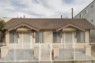 1584 Elm Ave, Long Beach, CA 90813 - Photo 1