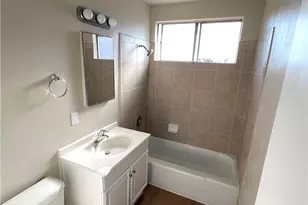 1004 E 5th St, Long Beach, CA 90802 - Photo 1