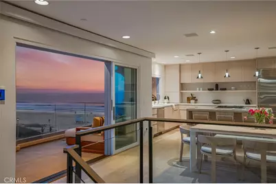 2702 The Strand, Manhattan Beach, CA 90266 - Photo 1