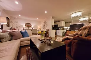 322 S Miraleste Dr, San Pedro, CA 90732 - Photo 1