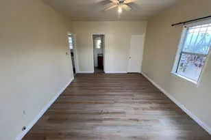 1422 1/2 W 84th Pl, Los Angeles, CA 90047 - Photo 1