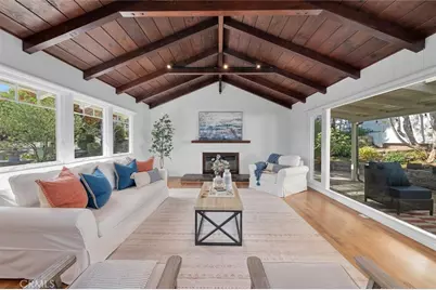 901 N Poinsettia Avenue, Manhattan Beach, CA 90266 - Photo 1