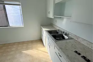 11243 S Mariposa Ave, Los Angeles, CA 90044 - Photo 1