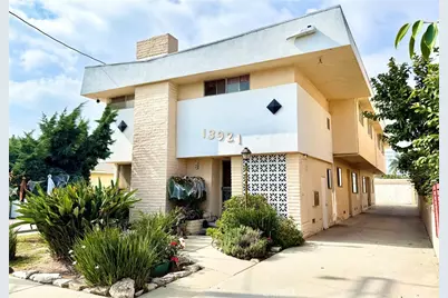 13921 Hawthorne Way, Hawthorne, CA 90250 - Photo 1