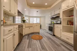 11 Malaga Pl, Manhattan Beach, CA 90266 - Photo 1