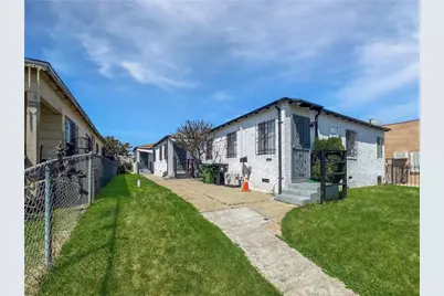 10405 S Hoover Street, Los Angeles, CA 90044 - Photo 1