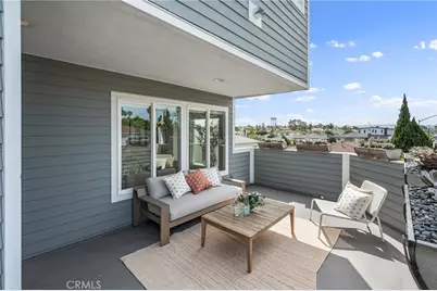 1300 12th Street #E, Manhattan Beach, CA 90266 - Photo 1