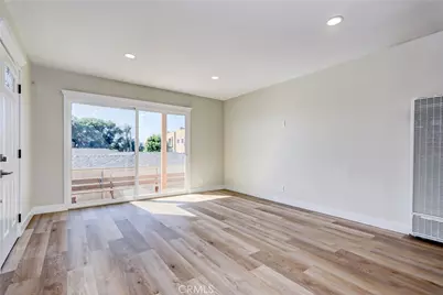 635 8th Place, Hermosa Beach, CA 90254 - Photo 1