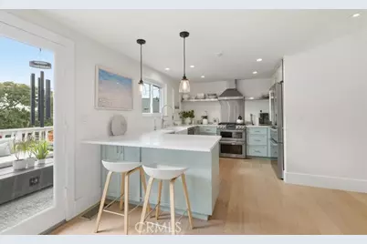 704 S Broadway #L, Redondo Beach, CA 90277 - Photo 1