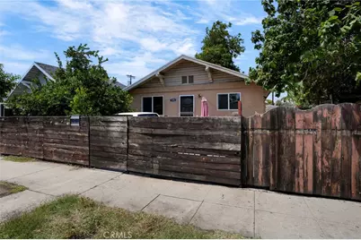 135 E 60th Street, Los Angeles, CA 90003 - Photo 1