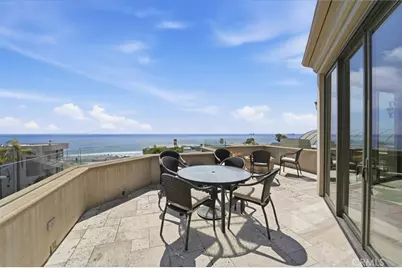 301 28th Street #A, Manhattan Beach, CA 90266 - Photo 1