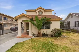 725 E 40th Pl, Los Angeles, CA 90011 - Photo 1