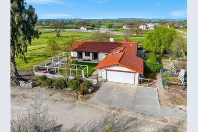 7595 Feenstra Road, Paso Robles, CA 93446 - Photo 1