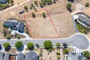 308 Maplewood Ct, Paso Robles, CA 93446 - Photo 1