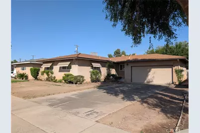 2832 N Hacienda, Fresno, CA 93705 - Photo 1
