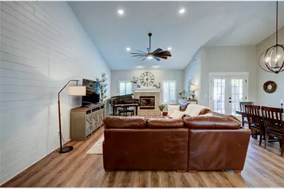 1812 E Oakmont, Fresno, CA 93730 - Photo 1