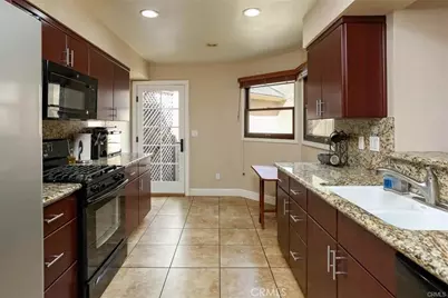 1106 Oceanaire #18, San Luis Obispo, CA 93405 - Photo 1