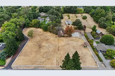 875 El Monte Avenue, Chico, CA 95928 - Photo 1