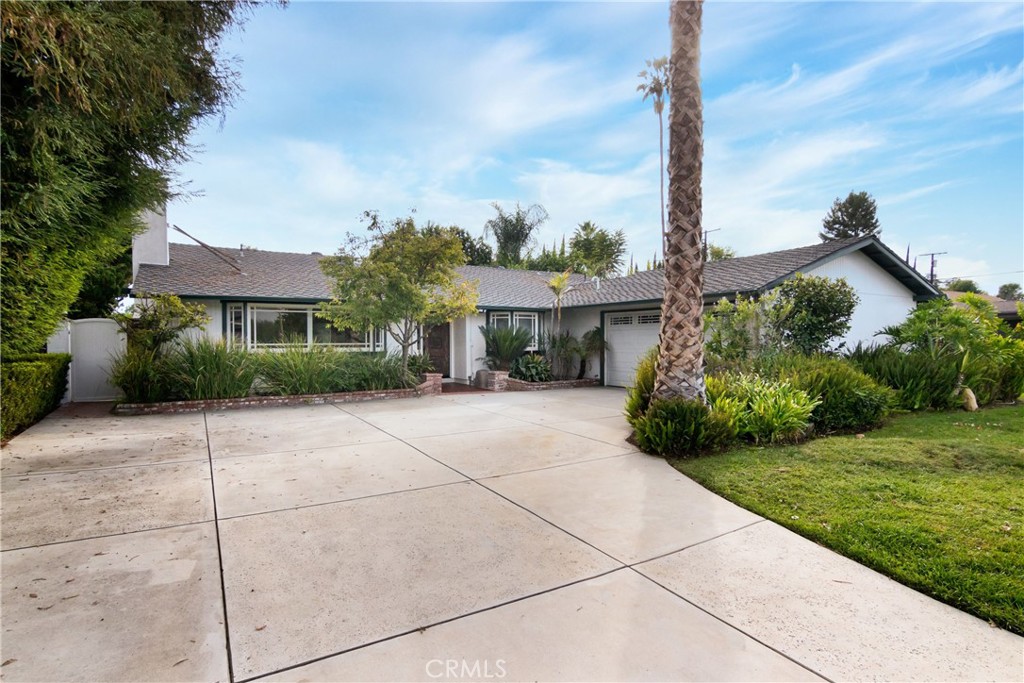 22252 Bassett St, Canoga Park, CA 91303 MLS SR22219831 Coldwell Banker