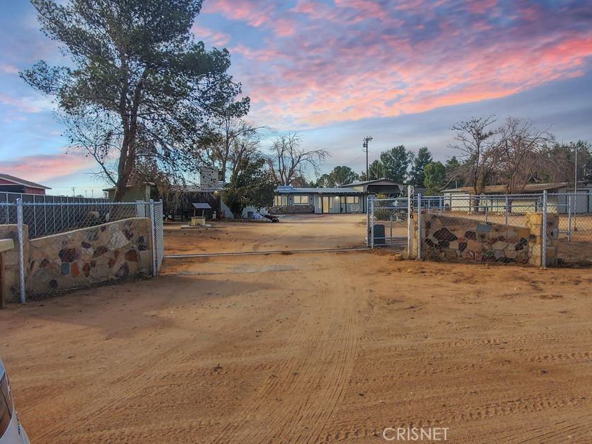 14236 Shirwaun Rd, Apple Valley, CA 92307 MLS SR22248953 Coldwell