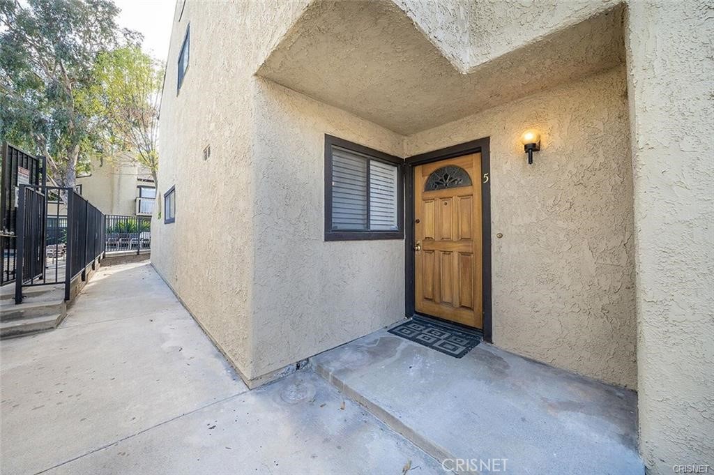 6742 Encino Ave 5, Lake Balboa, CA 91406 MLS SR22252175 Coldwell