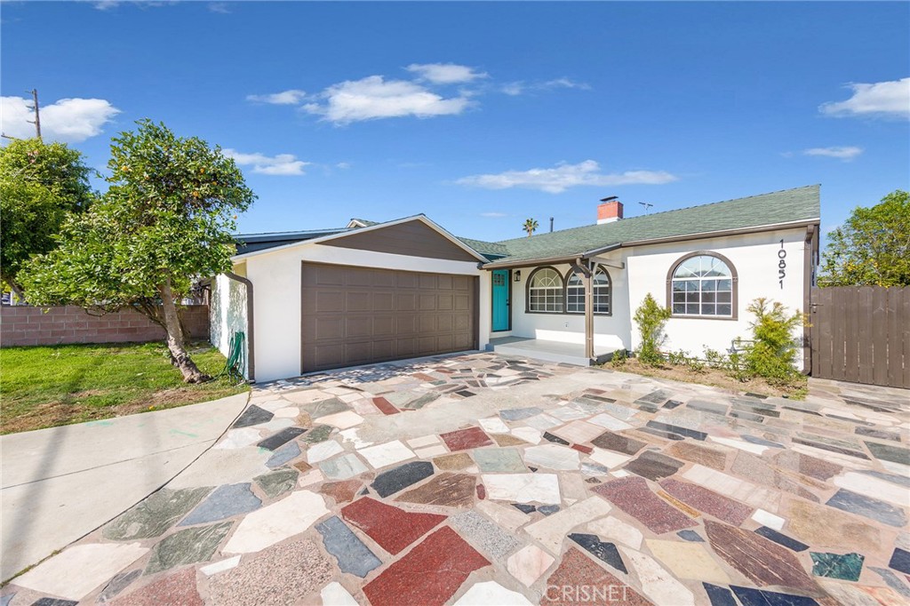 10851 Saticoy St, Los Angeles, CA 91352 MLS SR23015867 Coldwell Banker