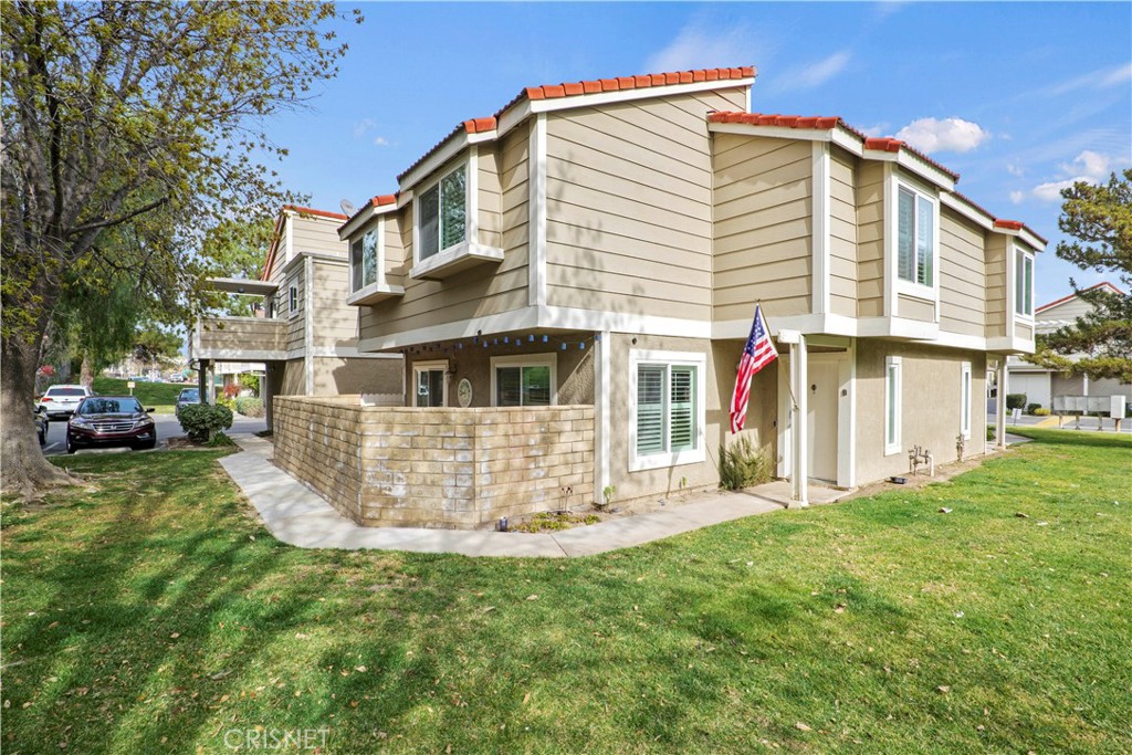 31371 The Old Rd B, Castaic, CA 91384 MLS SR23018013 Coldwell Banker