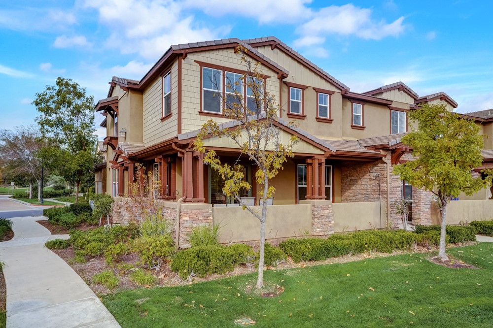 28600 Pietro Dr, Valencia, CA 91354 MLS SR23218439 Coldwell Banker