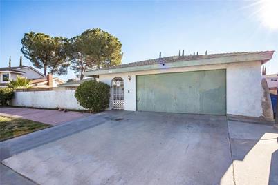 42915 Victorville Place - Photo 1