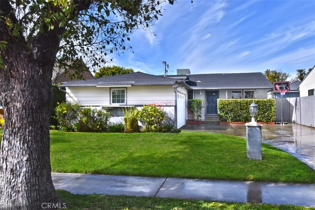 5721 Lemona Ave, Sherman Oaks, CA 91411 MLS SR24033894 Coldwell Banker