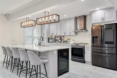 7254 Shoshone Avenue, Van Nuys, CA 91406 - Photo 1