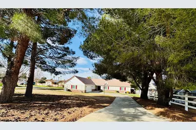4635 W Ave N, Quartz Hill, CA 93536 - Photo 1