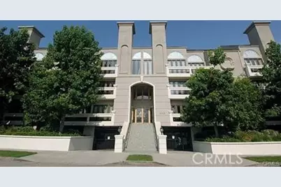 4415 Saugus Avenue #207, Sherman Oaks, CA 91403 - Photo 1