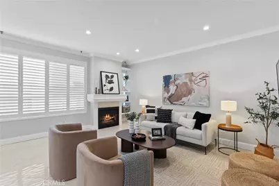 14441 Benefit Street #1, Sherman Oaks, CA 91423 - Photo 1