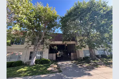 21000 Parthenia Street #19, Canoga Park, CA 91304 - Photo 1